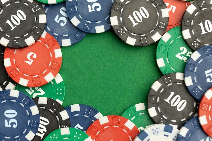 Android smartphone displaying wap cuantoto app home screen with sportsbook and casino sections
